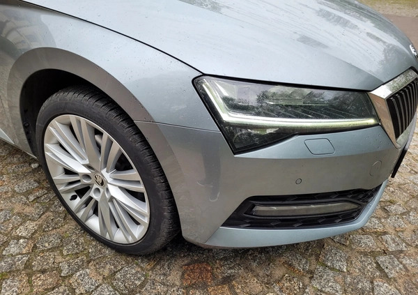 Skoda Superb cena 94000 przebieg: 166000, rok produkcji 2020 z Wałcz małe 497